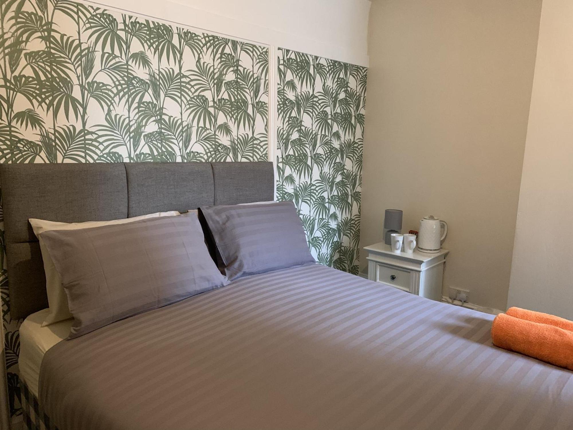 Hotel Edward 3*
